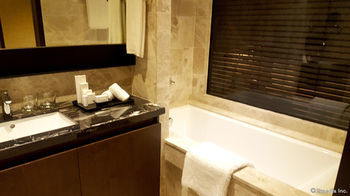 I'm 5* Makati City